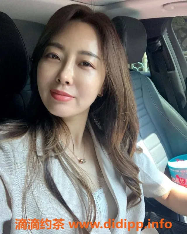 北京楼凤-东五环骚气少妇蜜儿，600元起服务