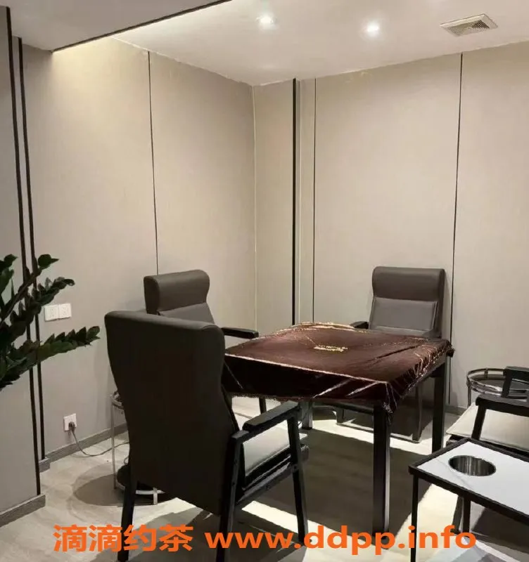 广州女仆店-广州海珠新店：全真空丁字舞女仆服务