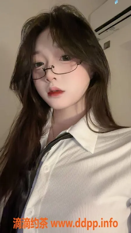 广州楼凤-番禺嫩妹小艺，7P鸳鸯浴等你来体验！