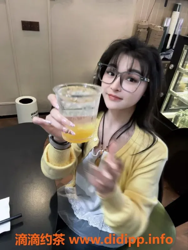 长沙楼凤-芙蓉区的珊珊，性感热辣，600p起