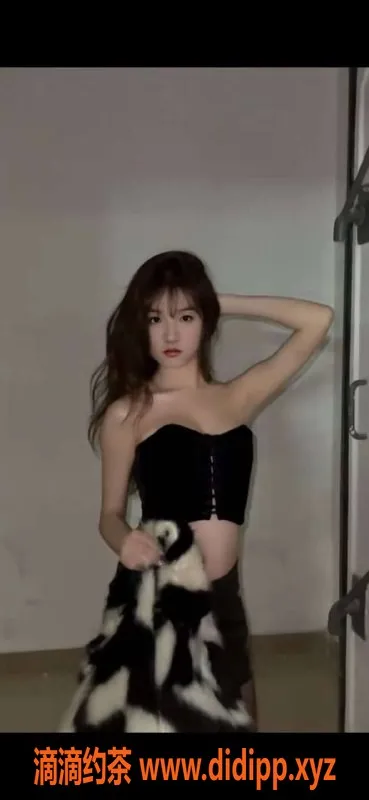 成都楼凤-成都嫩妹七七，173高颜值，600元陪洗服务