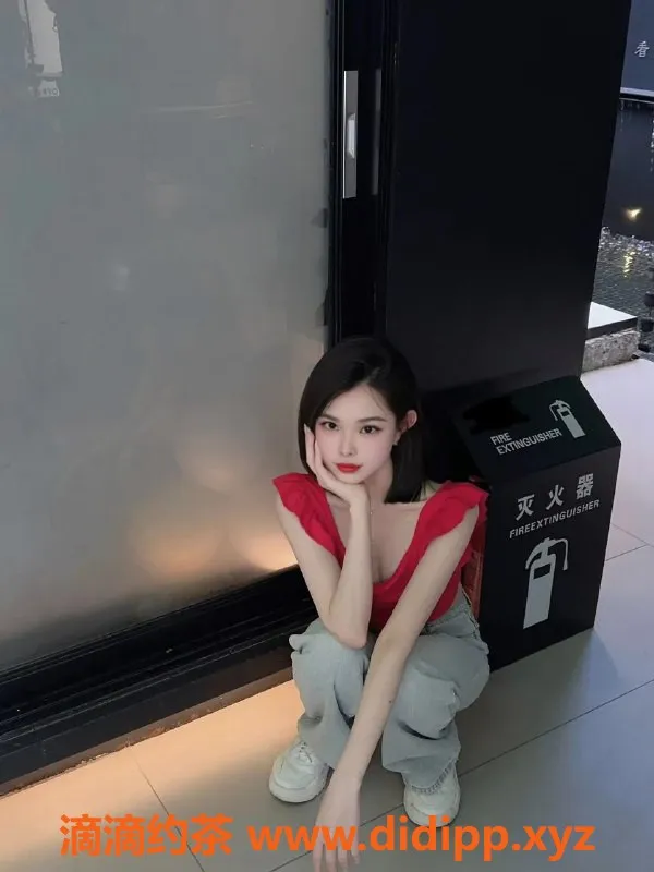 成都楼凤资源信息,成都乐乐儿，20岁嫩妹，颜值9分，陪洗服务推荐！