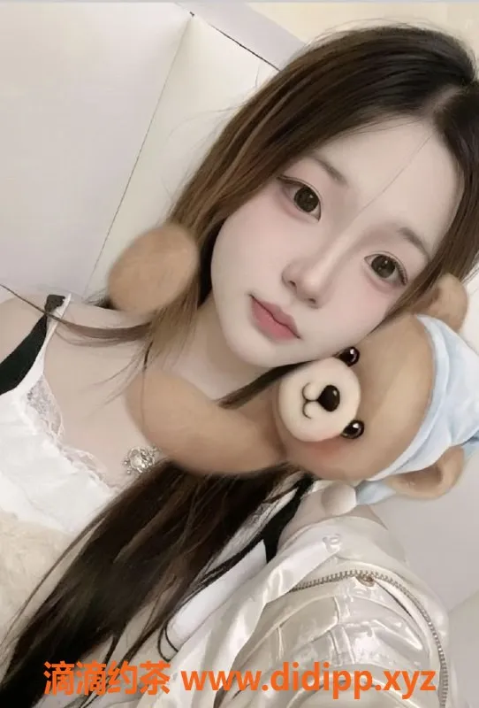 厦门楼凤-集美嫩妹点点，舌吻服务，18岁