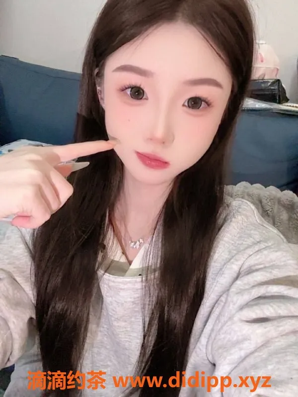 东莞楼凤-南城小瑾，700元体验精致服务