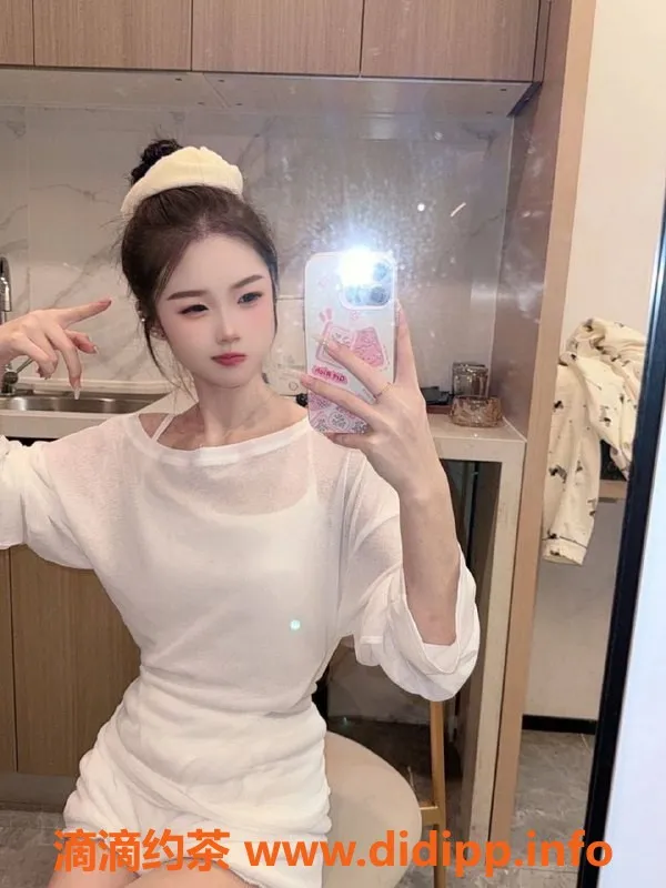 东莞楼凤资源信息,南城小瑾，700元体验精致服务