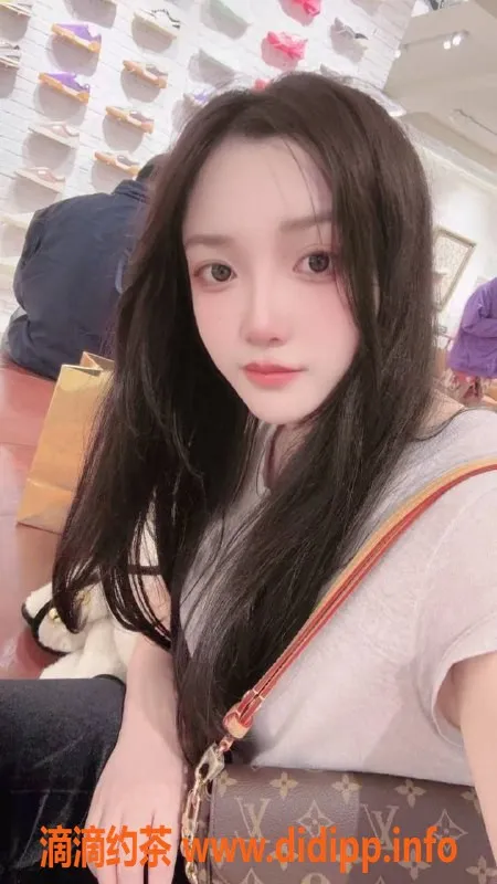 杭州楼凤-上城夏芯，688元半套服务，尽享魅力体验