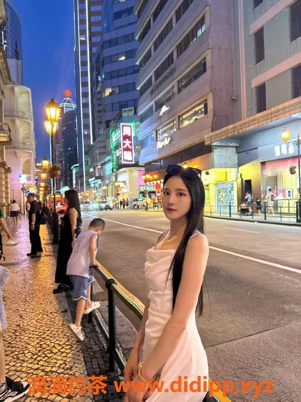 广州楼凤-天河玛莉，课费800，陪玩1500，服务优质