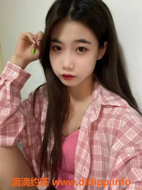 广州楼凤-天河嫩妹西西，10P舌吻鸳鸯浴等你来体验！