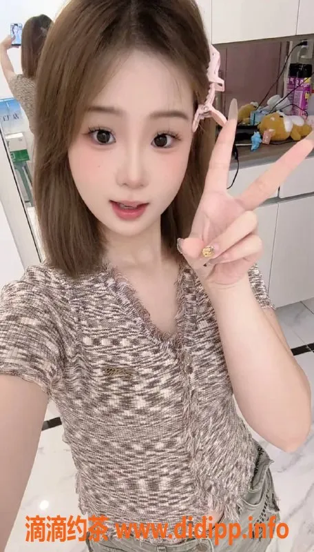 广州楼凤-黄埔嫩妹小垚，600元起服务体验