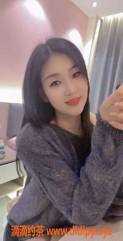 广州楼凤-江夏平面模特开心，171cm 26岁，4米起约会体验