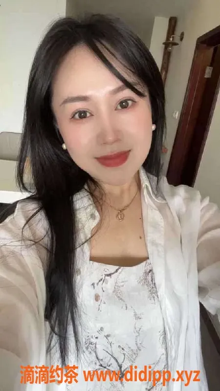 广州楼凤-海珠如梦御姐，23岁163cm，值得一试！