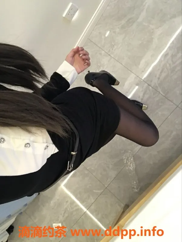 成都楼凤资源信息,成都雯雯，18岁嫩妹，600p体验快感！