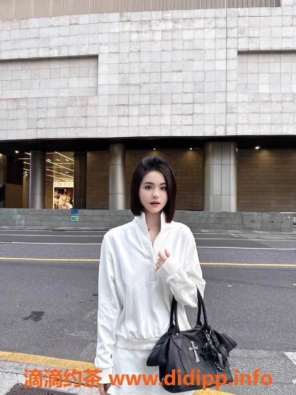 广州楼凤-天河Mico，性感御姐，鸳鸯浴等你体验！