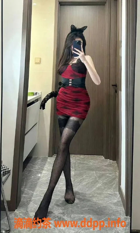 广州楼凤-天河御姐娜娜，15P大胸舌吻体验