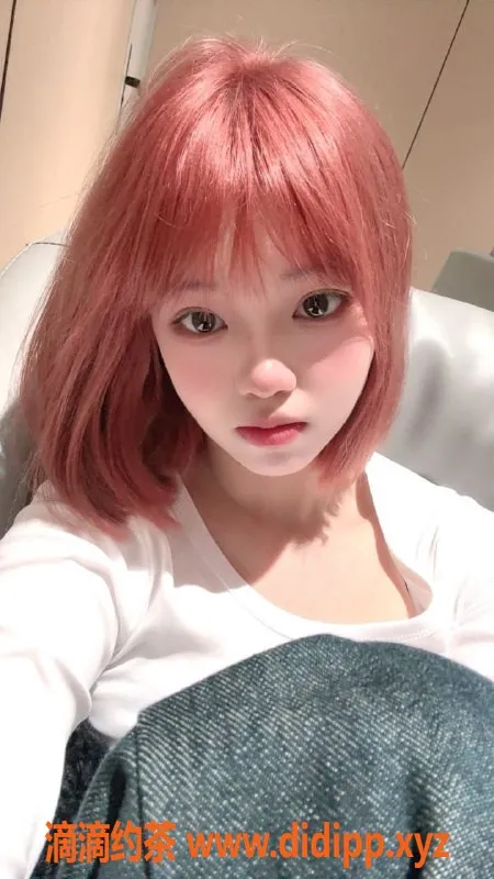 杭州楼凤-上城区嫩妹子苒，舌吻69体验，超值10p仅需17pp！