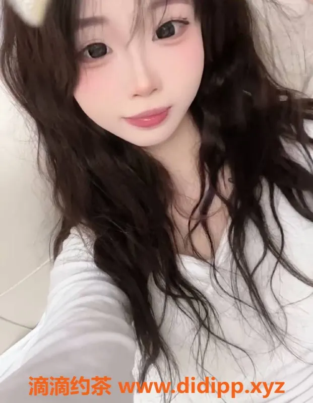 郑州楼凤资源信息,郑州小芳，18岁，身高163，8元洗澡体验