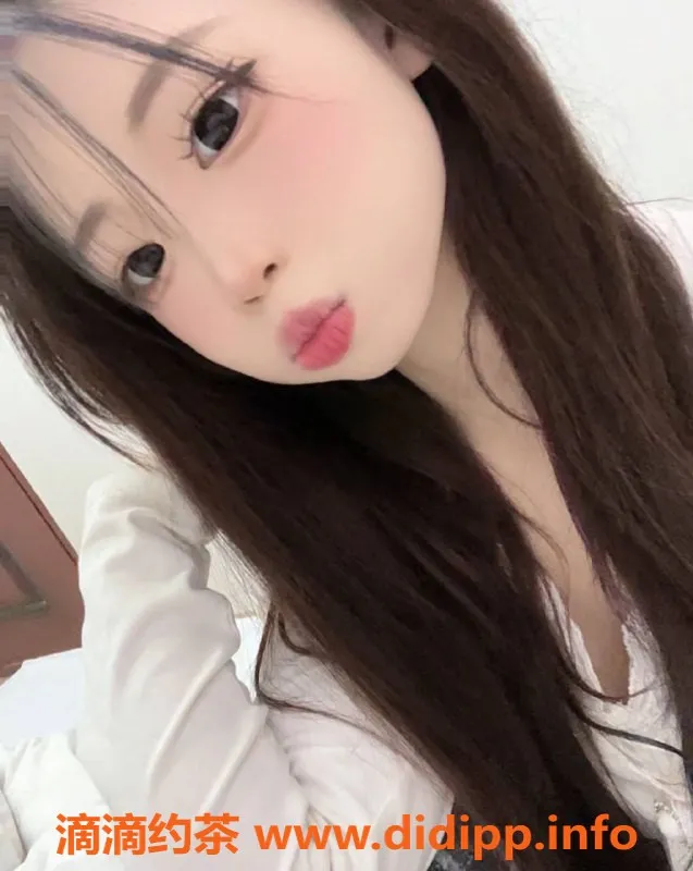 郑州楼凤-郑州小芳，18岁，身高163，8元洗澡体验