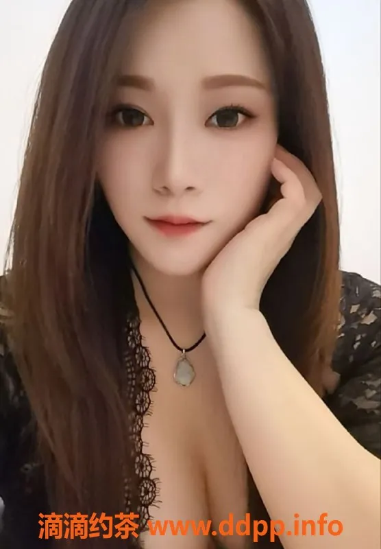 深圳楼凤-龙华丹丹，28岁大奶尤物，165cm，36D等你来体验！