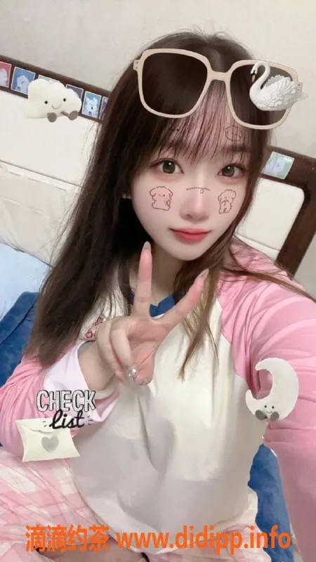 广州楼凤-天河御姐怜雪，13P大胸服务体验