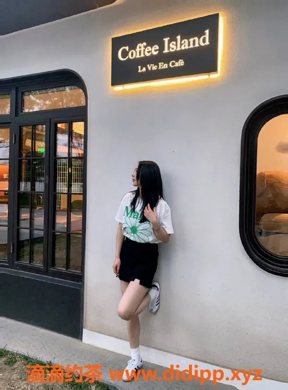 北京楼凤-朝阳小关，165cm C罩杯，24岁女友系伴侣