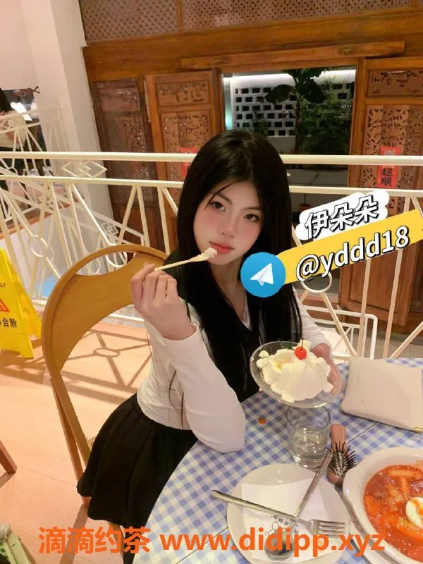 厦门楼凤-厦湖里区伊朵朵，160身高，45体重，共浴服务