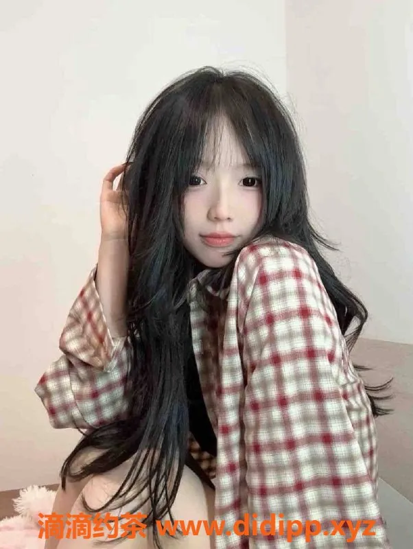 杭州楼凤-杭州06年学妹，170cm身高，性格超好！