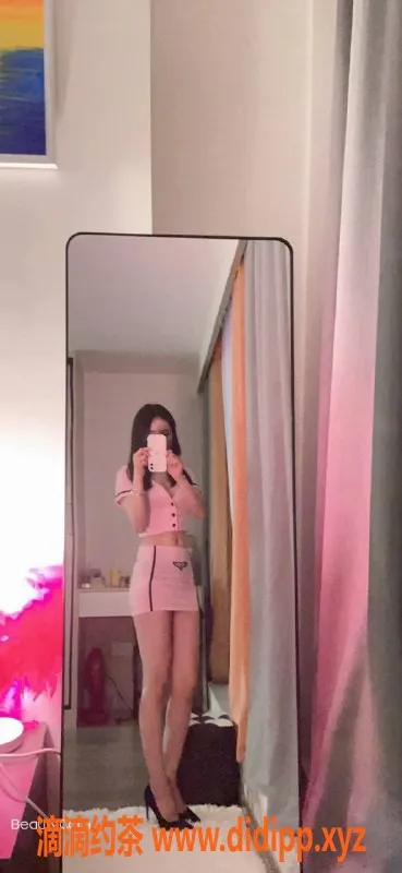 深圳楼凤-福田默画，163cm身材比例，1000p起，绝对值得体验