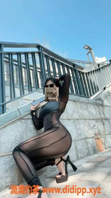 杭州楼凤资源信息,拱墅区23岁御姐拿铁，身高162、胸围C，2000/p哦！