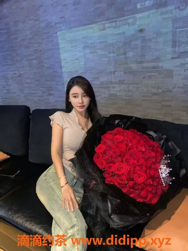 上海楼凤-闵行26岁赵亦舒，164cm C罩杯，800元60分钟服务！