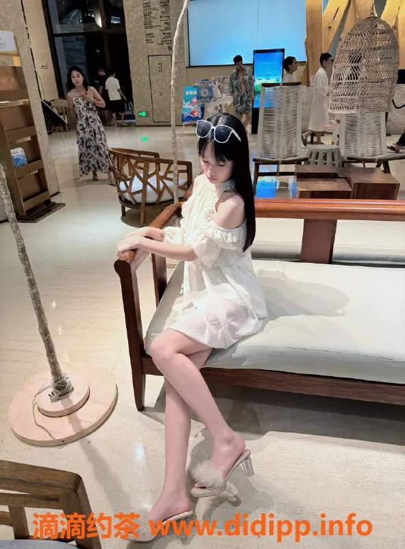 广州楼凤-黄埔嫩妹小雯酱，7P服务超舒适