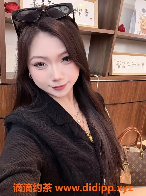 深圳楼凤资源信息,龙华鱼鱼，30岁，160cm，36D服务热情