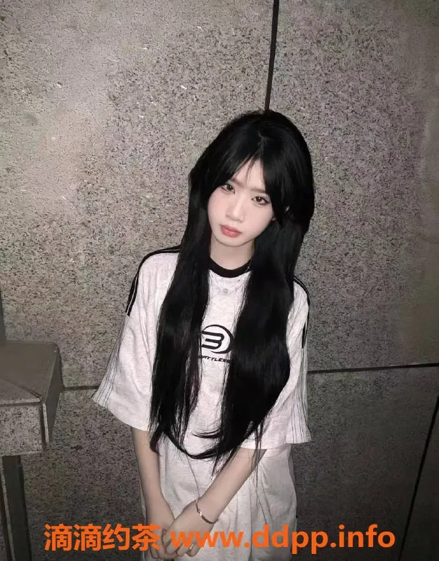 深圳楼凤资源信息,深圳龙华颖儿，轻松享受1000元起服务