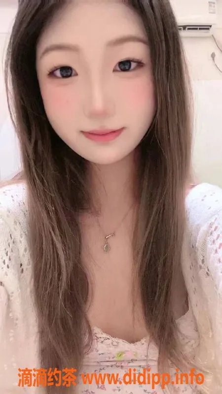 广州楼凤-天河嫩妹小七，800元起，视频验证服务！