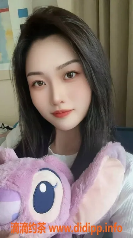 成都抓龙筋-成都市反差妹妹珍珍，性感御姐等你调教