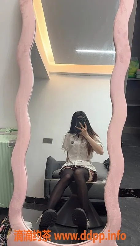 广州楼凤-番禺嫩妹小诺，7P鸳鸯浴等你来体验！