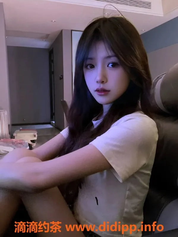 杭州楼凤-下沙嫩妹小海，陪浴69互舔只需1000/P