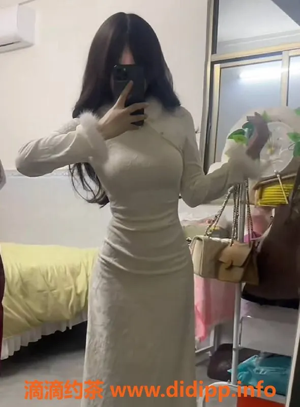 广州楼凤-广州海珠小芒果，停车700起，服务好评如潮