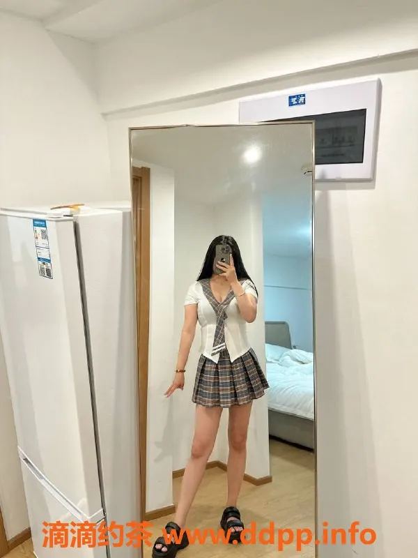 北京上门服务-朝阳区美甲师甜甜，162cm娇俏妹子，服务多样