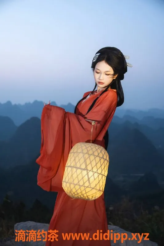 北京楼凤-石景山小屁孩，1200元，超嫩00后等你来！