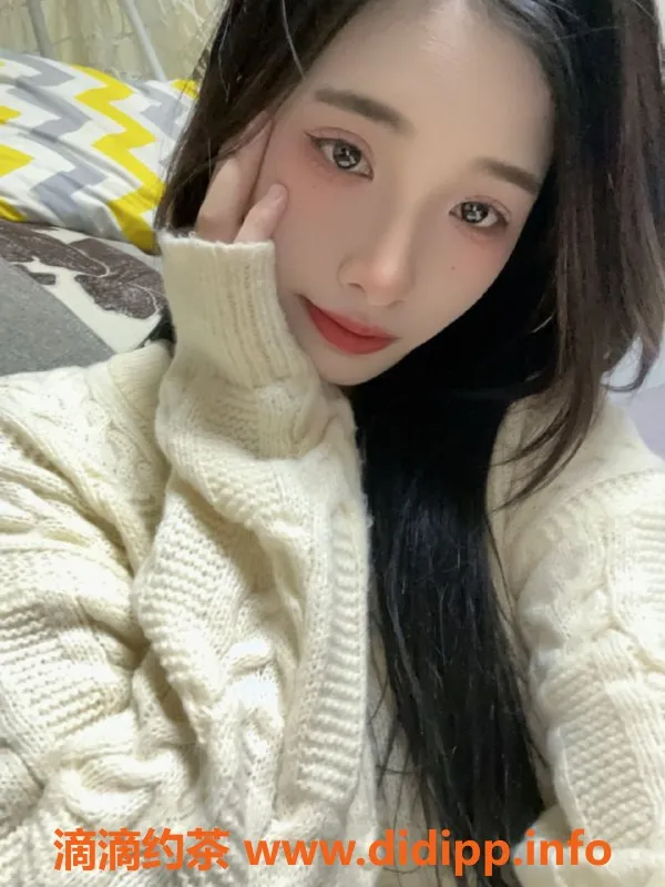 成都楼凤-锦江区结衣，嫩妹车6P，身材哇塞，收费10pp