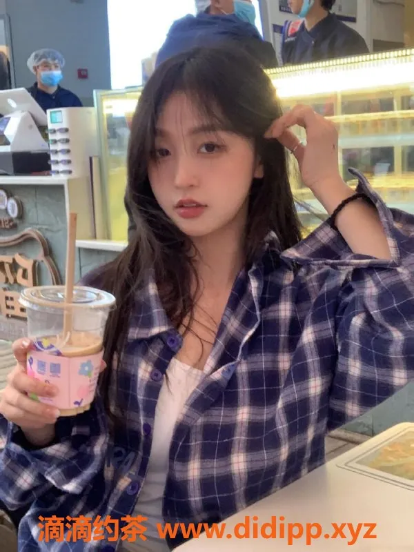 深圳楼凤资源信息,深圳宝安小汐，24岁，163cm，茶水费400元