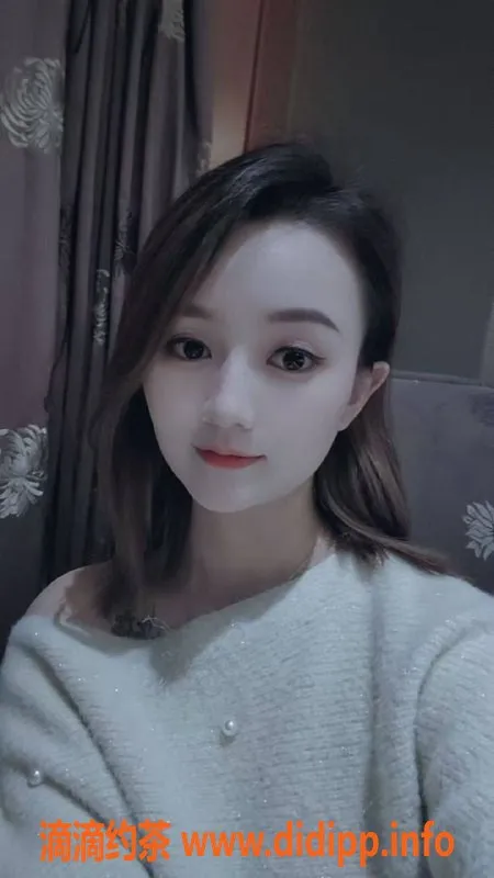 广州楼凤-天河李依桐，人妻优雅体验，600元/次