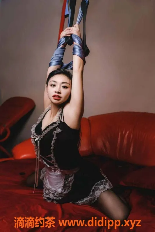 成都楼凤-成华区4P服务燕子，情趣房尽享乐趣