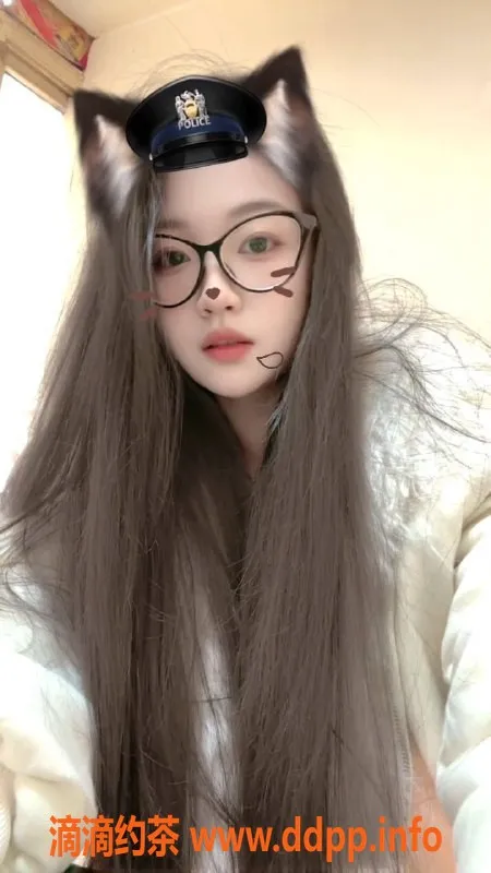 成都楼凤-成华区茹茹，21岁，皮肤白皙，160斤清纯美女