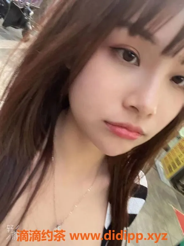 成都楼凤-23岁白鹿，161cm，90斤，嫩妹三件套服务