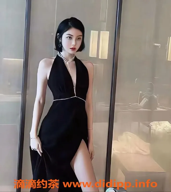 广州楼凤-海珠模特苏柒，175cm高挑御姐，轻松享受服务！