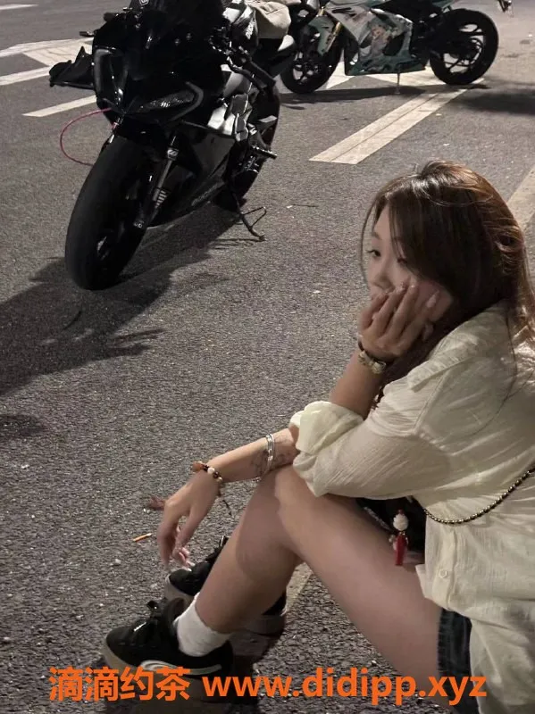 深圳楼凤资源信息,福田米宝，19岁165cm C+++ 性感服务，高性价比！