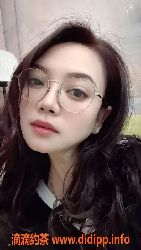 杭州楼凤-上城区AV熟女风，95年生，单次只需7元