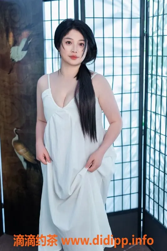 成都楼凤-成华区梦梦，服务车大胸少妇，5p/7无限