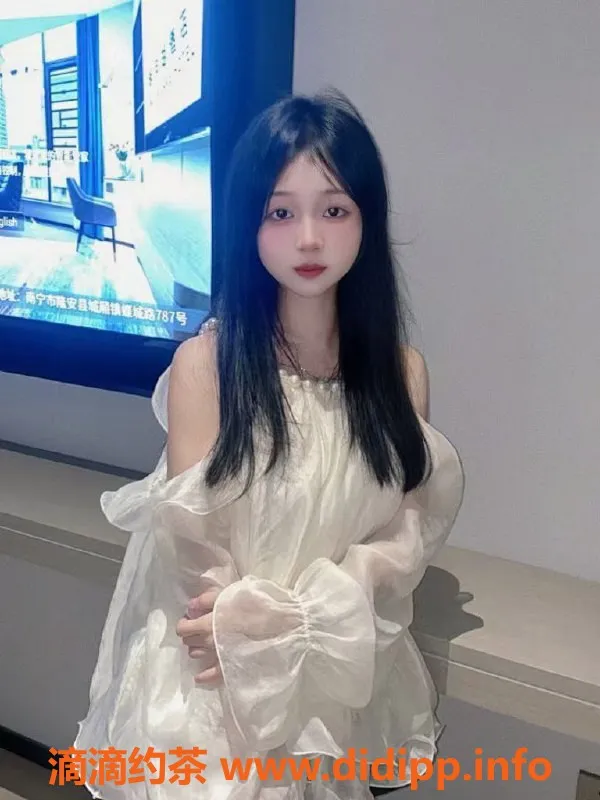 广州楼凤-广州佛山果果中介，上门服务1300-1900